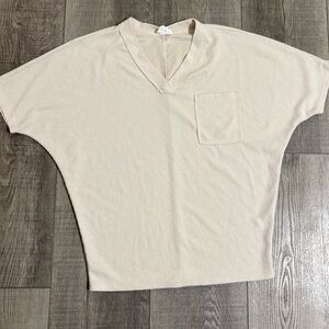 🤍ANDREE BY UNIT Cream Short Sleeve V-Neck Top🤍